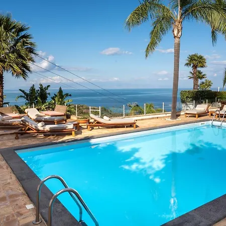 Luxury Taorum With Spectacular Sea Views In *