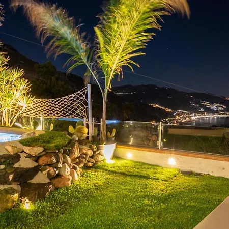 Luxury Taorum With Spectacular Sea Views In