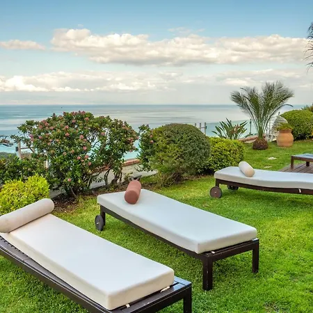 Luxury Taorum With Spectacular Sea Views In