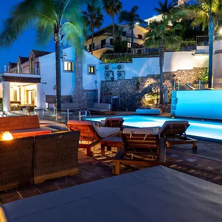 Luxury Taorum With Spectacular Sea Views In Villa