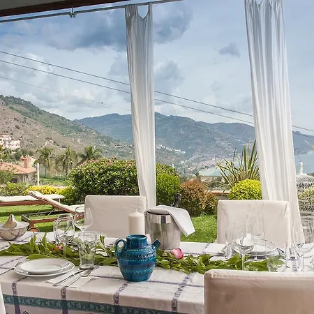 Luxury Taorum With Spectacular Sea Views In Villa
