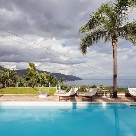 Luxury Taorum With Spectacular Sea Views In Villa