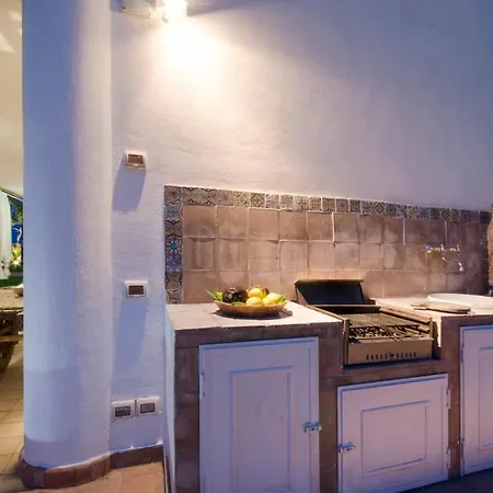 Luxury Taorum With Spectacular Sea Views In Villa